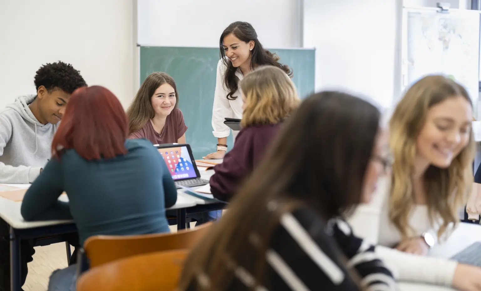 Schulstiftung Freiburg Klassenzimmer mit Schülern