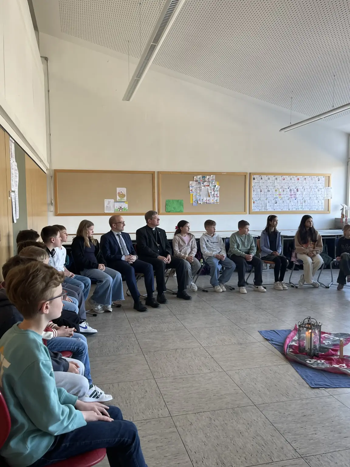 Schulstiftung Freiburg Sigmaringen Erzbischof Stuhlkreis2